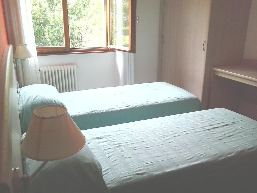 Hotel Pizzeria Mezzolago Pergine Valsugana Oda fotoğraf